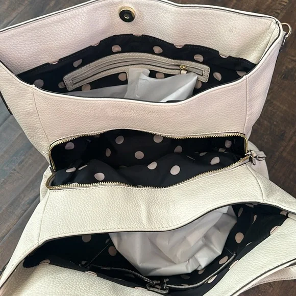 SOLD Vintage Leather Anne Klein Large Purse with 3 pockets! - Picture 2 of 5